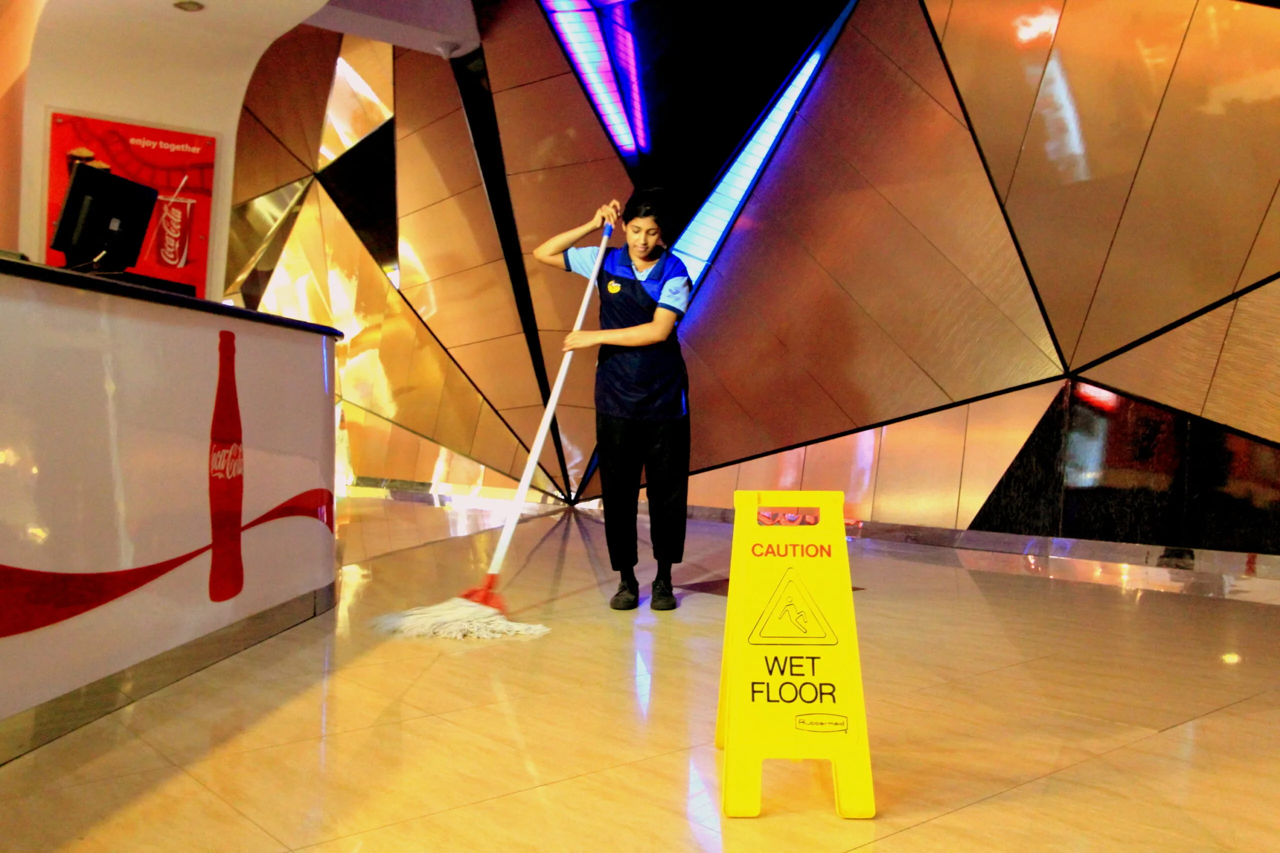 Shopping Mall Cleaning